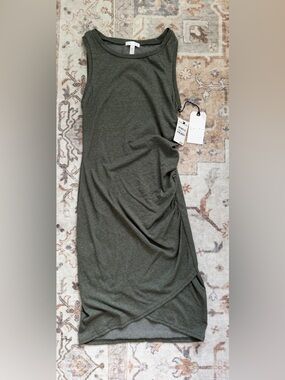 Leith Olive Sleeveless Side-Ruched Midi Dress